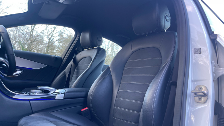 Mercedes-Benz C-Class C220d AMG Line Premium 4dr 9G-Tronic Diesel Saloon